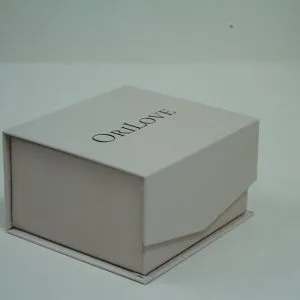 Hộp đựng quà màu ghi OriLove