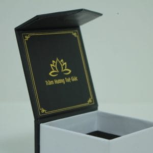 Hộp cứng cao cấp đựng trầm hương 7 xuong in hop qua tet gia reIMG 3077 20201225 1852541