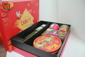 Mách bạn những xưởng sản xuất hộp đựng quà tết giá rẻ cho công ty 1 hộp đựng quà tết cao cấp