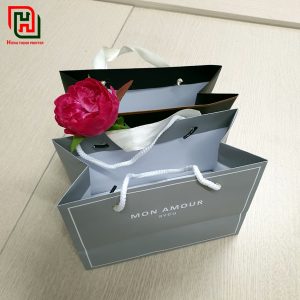 Các mẫu túi đựng quà cao cấp dành tặng người thân trong dịp Trung thu 7 Túi đựng quà cao cấp