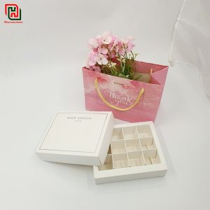 Vì sao bạn nên lựa chọn hộp đựng quà 8 tháng 3 cao cấp tặng mẹ? 1 Túi đựng quà đẹp ngày 8 tháng 3