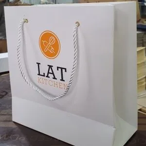 Túi giấy màu trắng đẹp