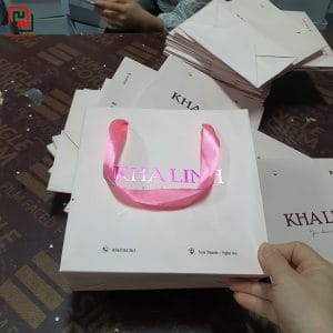 Túi đựng mỹ phẩm màu trắng Kha Linh #11 7 Túi giấy đựng quà đẹp giá rẻ