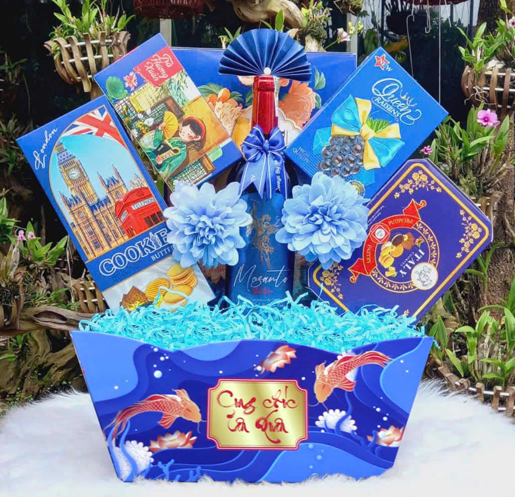 Báo Giá In Khay Thuyền Đựng Quà Tết Mới Nhất 2026 2 khay thuyen qua Tet dep