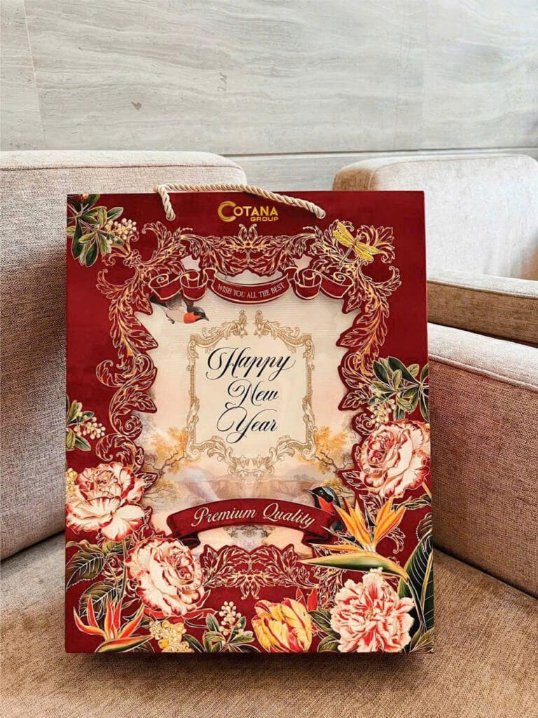 Báo giá hộp quà Tết doanh nghiệp theo số lượng 2 493355957 1357599383038534 1728256419340229835 n