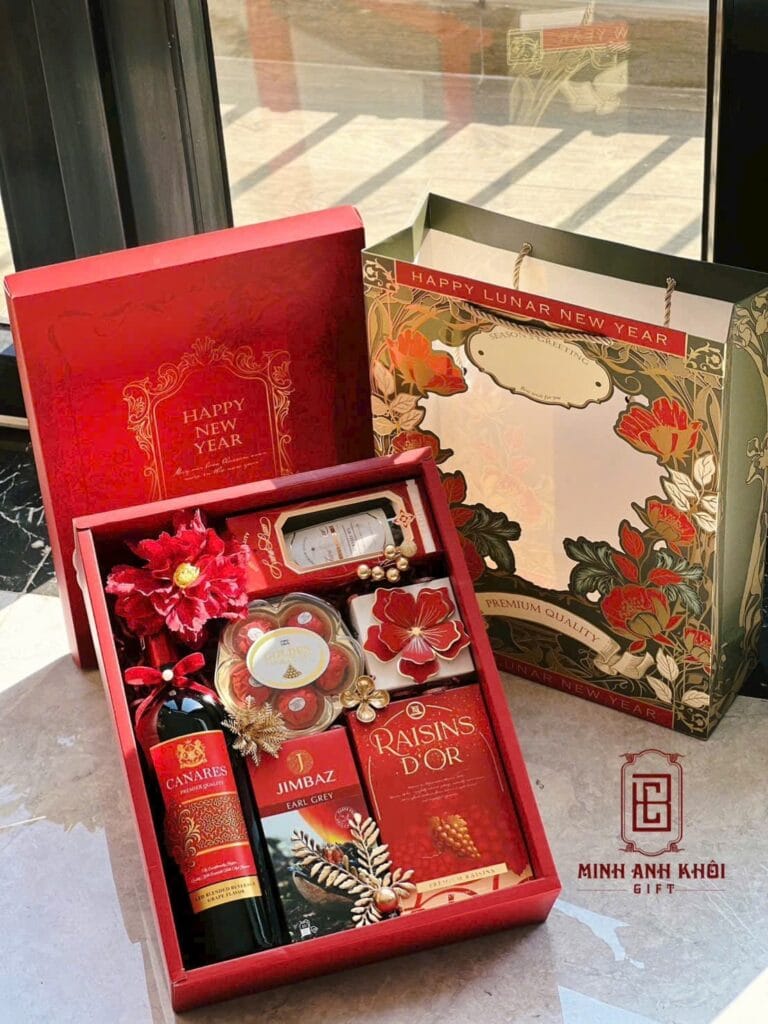 Các Yếu Tố Ảnh Hưởng Đến Giá In Hộp Quà Tết 2 IMG 1287